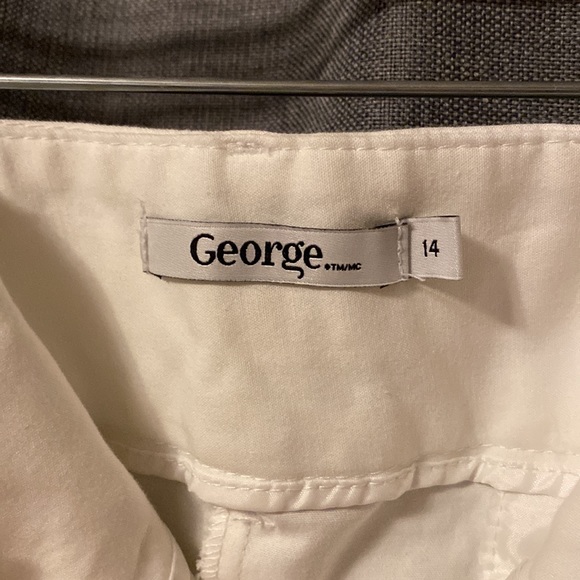 White capris - Picture 5 of 6